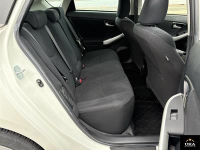 2015 Toyota Prius - Thumbnail