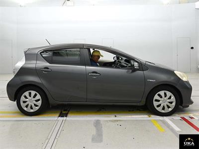2012 Toyota Aqua - Thumbnail