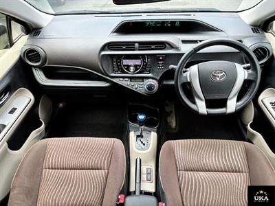 2012 Toyota Aqua - Thumbnail