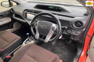 2012 Toyota Aqua - Thumbnail