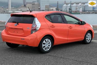 2012 Toyota Aqua - Thumbnail