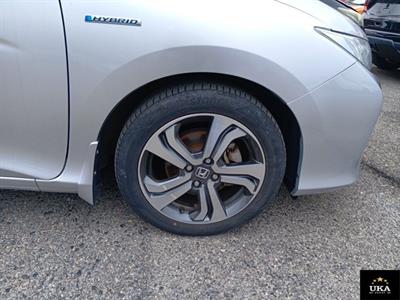 2015 Honda Grace - Thumbnail