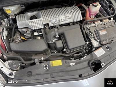 2015 Toyota Prius - Thumbnail