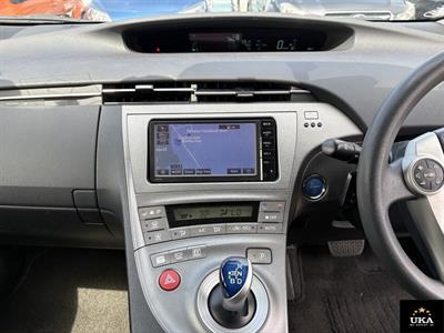 2015 Toyota Prius - Thumbnail