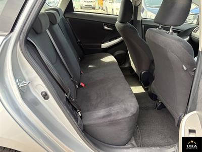 2015 Toyota Prius - Thumbnail