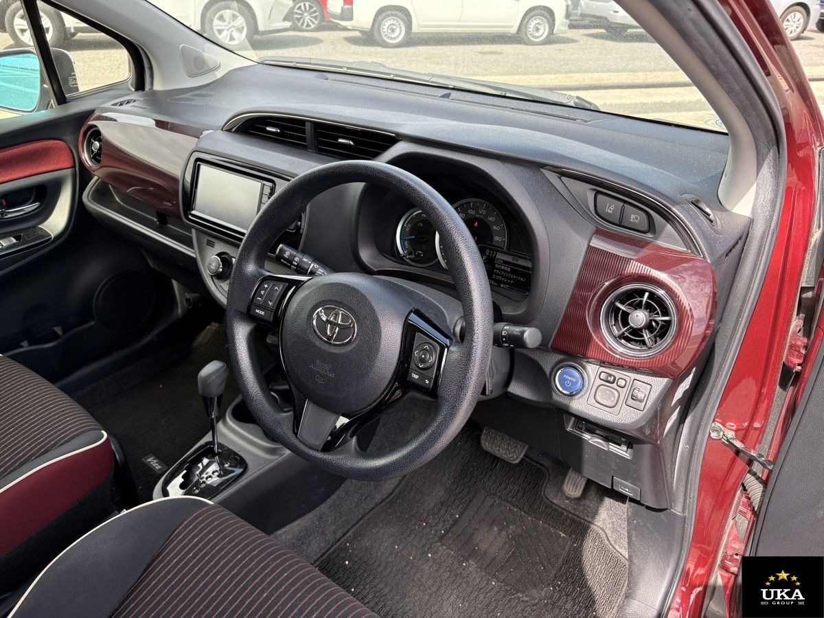 2017 Toyota Vitz