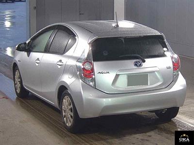 2012 Toyota Aqua - Thumbnail