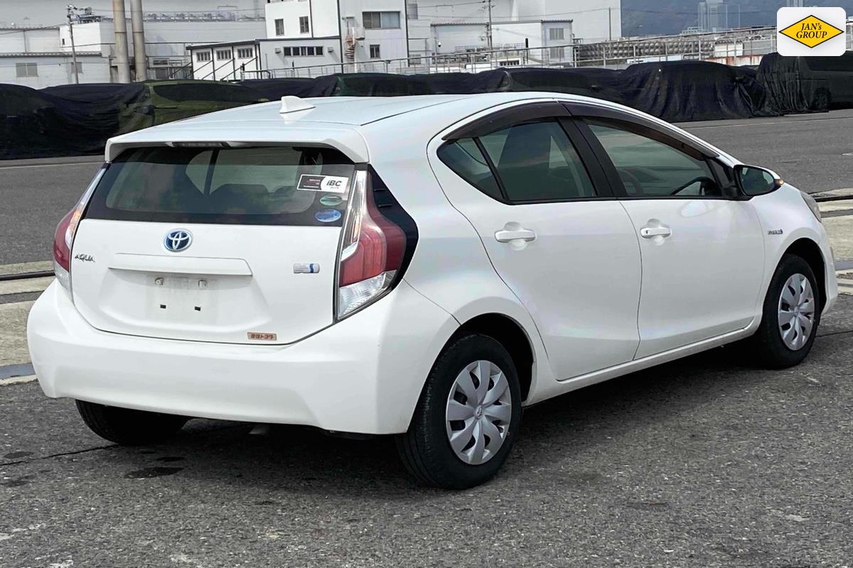 2016 Toyota Aqua