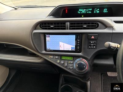 2012 Toyota Aqua - Thumbnail