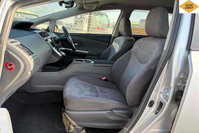 2012 Toyota Prius - Thumbnail