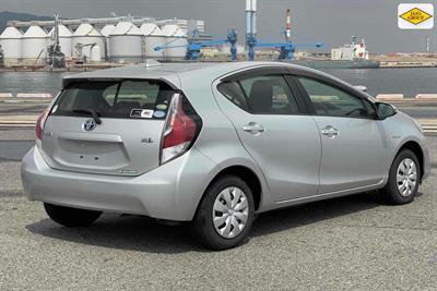 2016 Toyota Aqua - Thumbnail