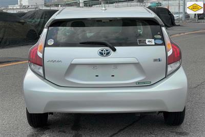 2016 Toyota Aqua - Thumbnail