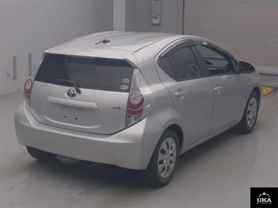 2013 Toyota Aqua - Thumbnail
