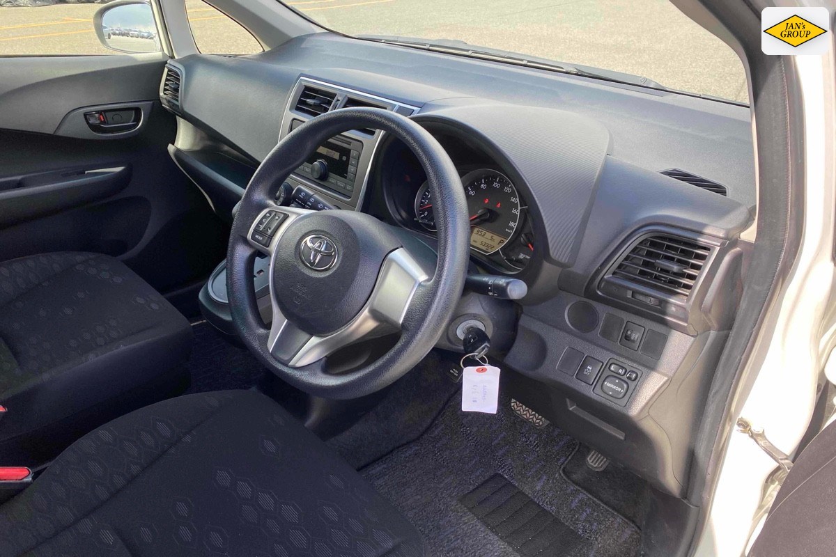 2013 Toyota Ractis