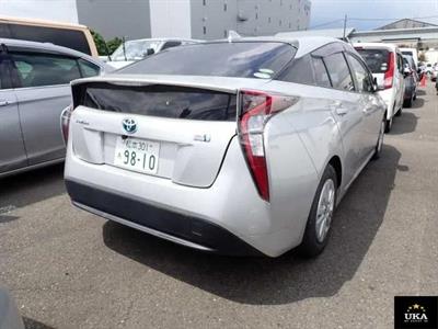 2019 Toyota Prius - Thumbnail