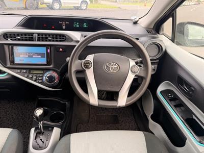 2012 Toyota Aqua - Thumbnail