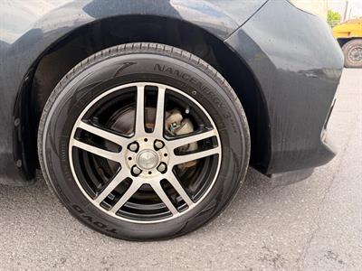 2012 Toyota Aqua - Thumbnail