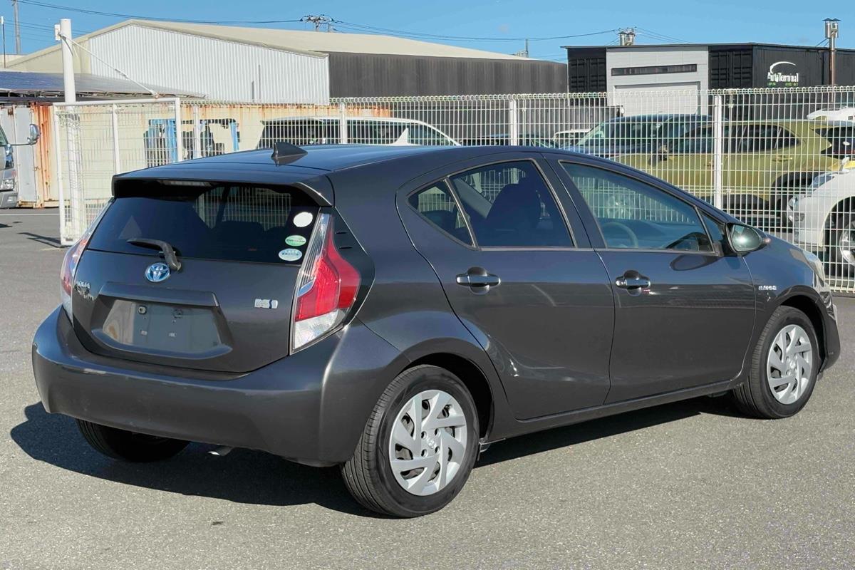 2015 Toyota Aqua