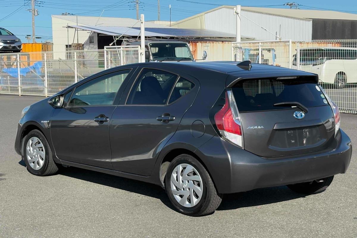 2015 Toyota Aqua