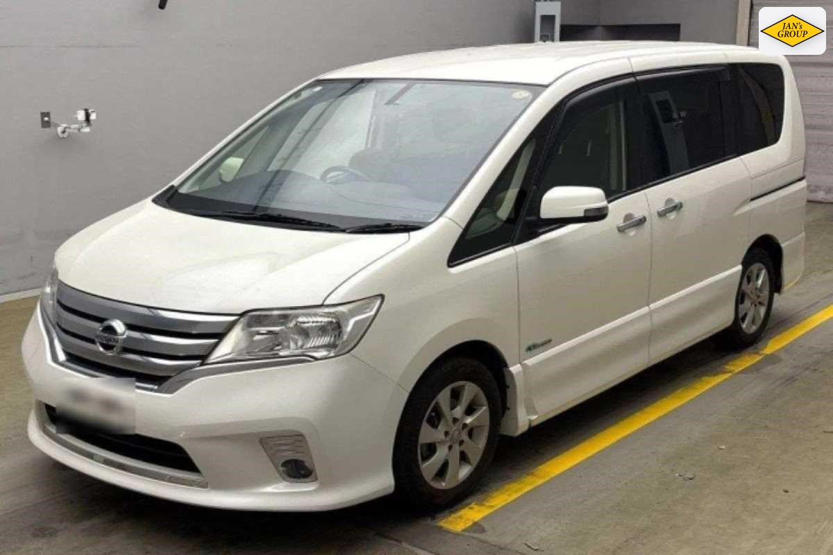 2013 Nissan Serena