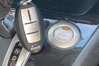 2013 Nissan Serena - Thumbnail