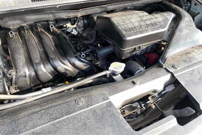 2013 Nissan Serena - Thumbnail
