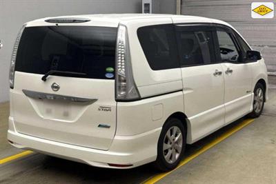 2013 Nissan Serena - Thumbnail