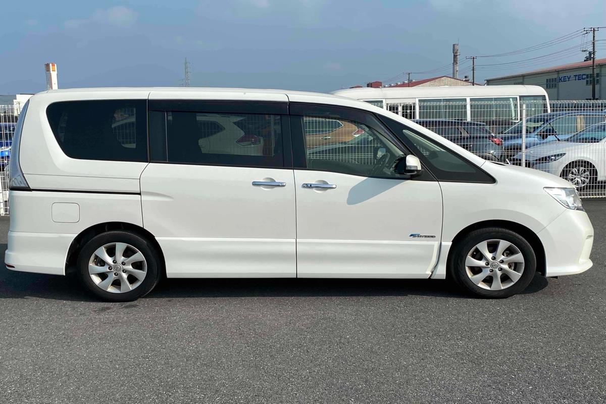 2013 Nissan Serena