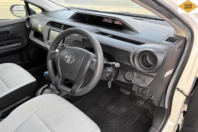 2020 Toyota Aqua - Thumbnail