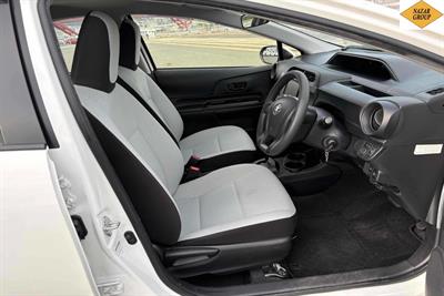 2020 Toyota Aqua - Thumbnail