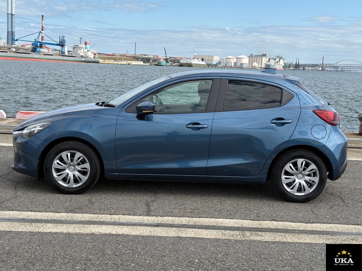 2017 Mazda Demio