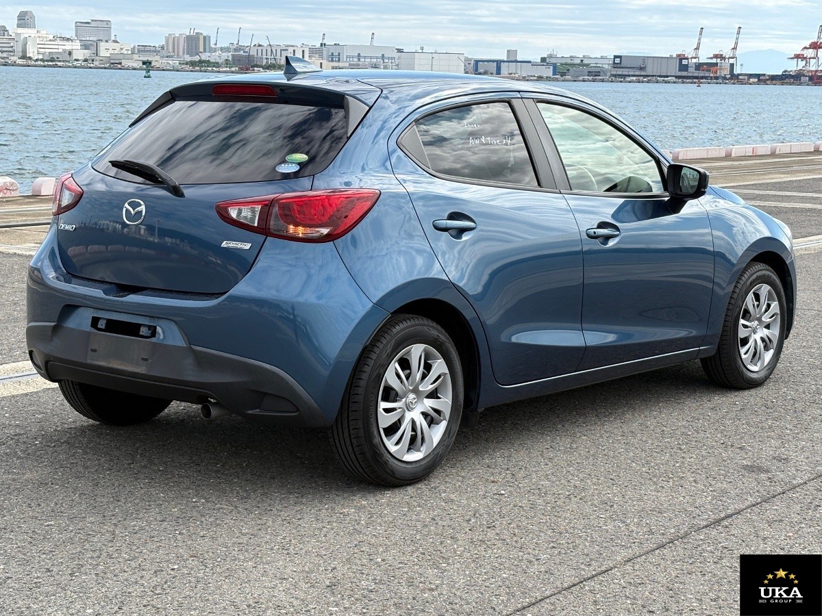 2017 Mazda Demio