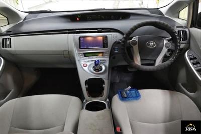 2013 Toyota Prius - Thumbnail
