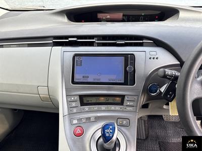 2013 Toyota Prius - Thumbnail