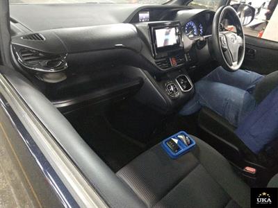 2015 Toyota Voxy - Thumbnail