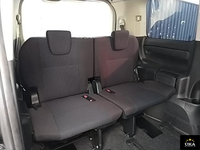 2015 Toyota Voxy
