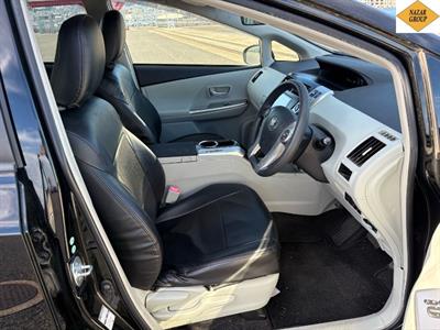 2013 Toyota Prius - Thumbnail