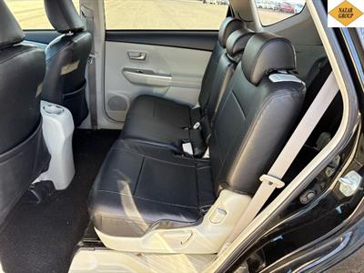 2013 Toyota Prius - Thumbnail