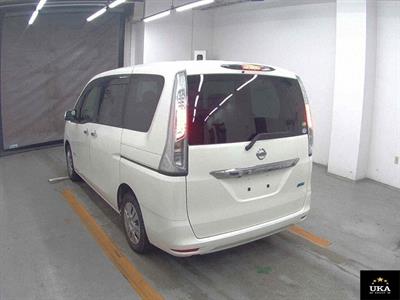 2015 Nissan Serena - Thumbnail