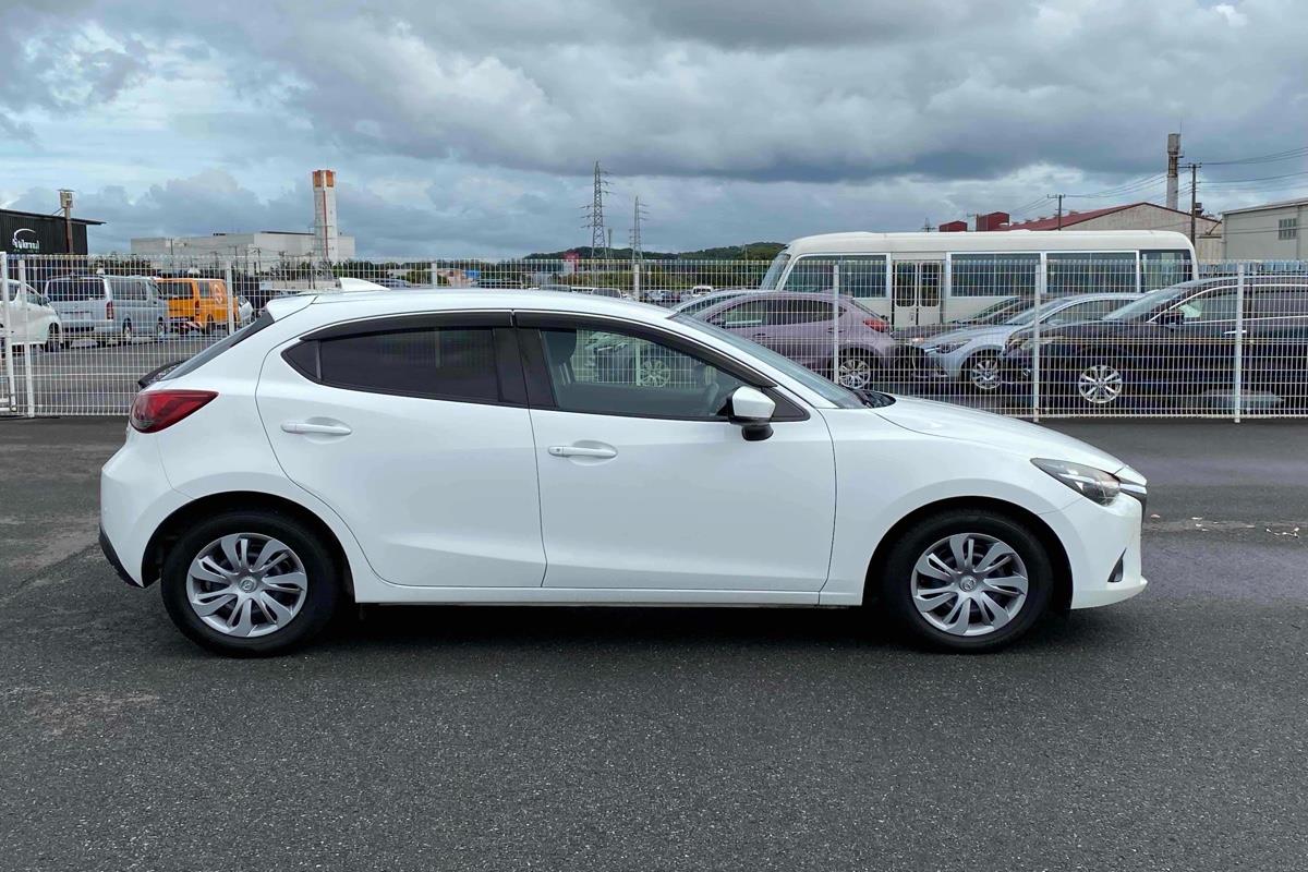 2019 Mazda Demio