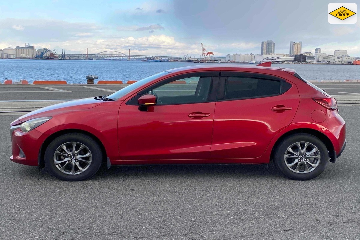 2017 Mazda Demio
