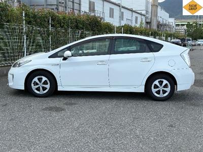 2014 Toyota Prius - Thumbnail