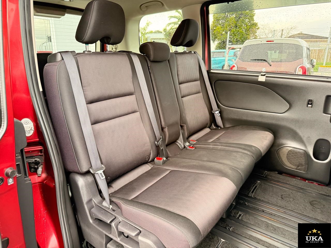 2017 Nissan Serena