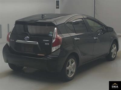 2016 Toyota Aqua - Thumbnail