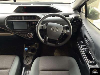2016 Toyota Aqua - Thumbnail