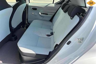 2015 Toyota Aqua - Thumbnail