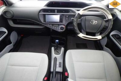 2015 Toyota Aqua - Thumbnail