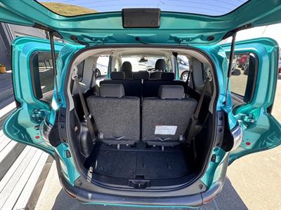 2018 Toyota Sienta - Thumbnail