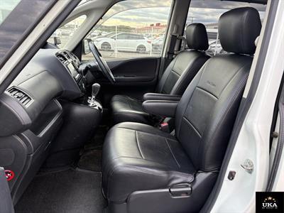 2012 Nissan Serena - Thumbnail