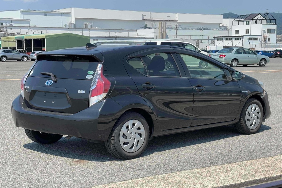 2016 Toyota Aqua